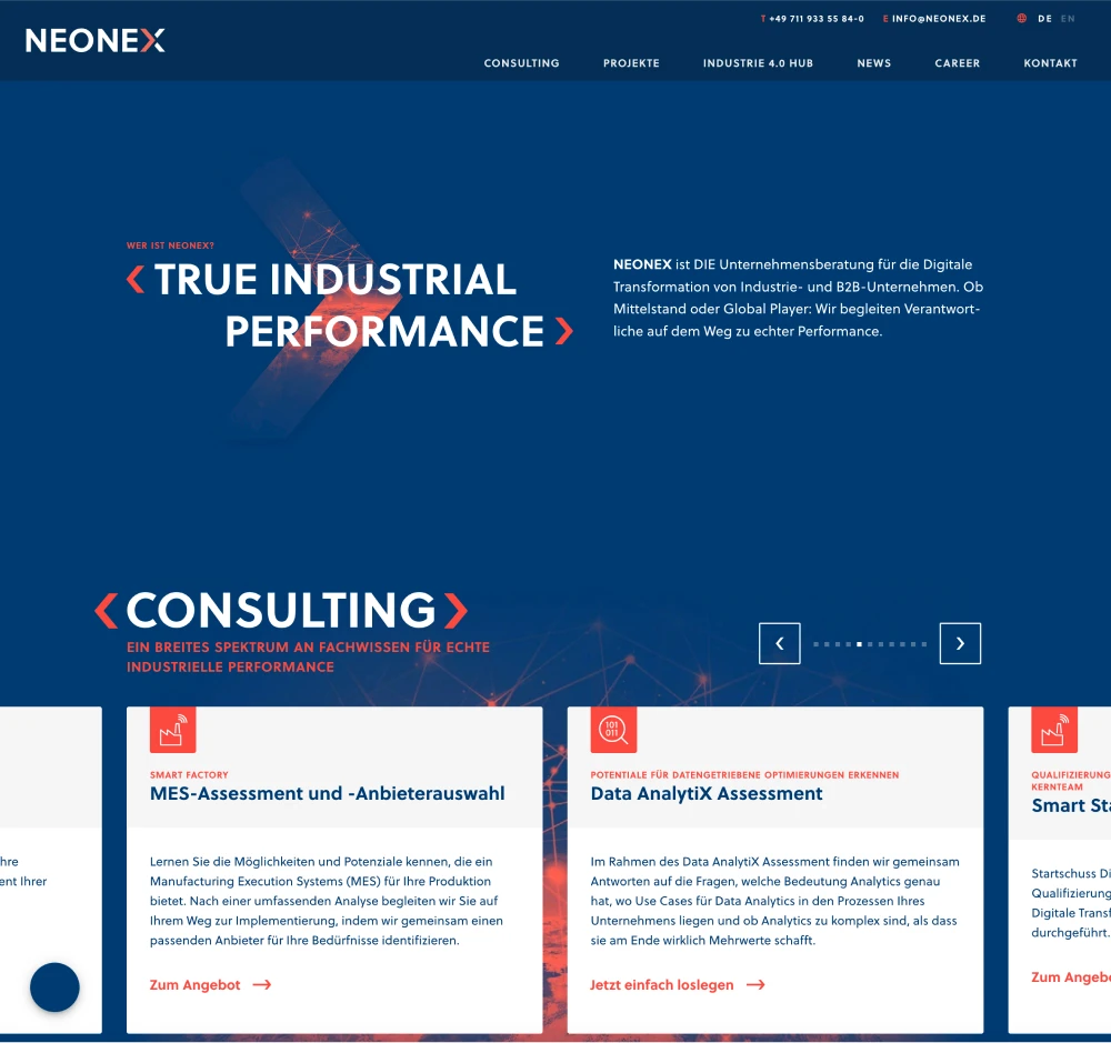 Startseite der Unternehmensberatung NEONEX mit dem Claim „True Industrial Performance“ und den Consulting-Angeboten