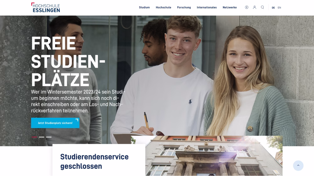 Kampagnenseite der Hochschule Esslingen zu freien Studienplätzen mit Studierenden im Gespräch